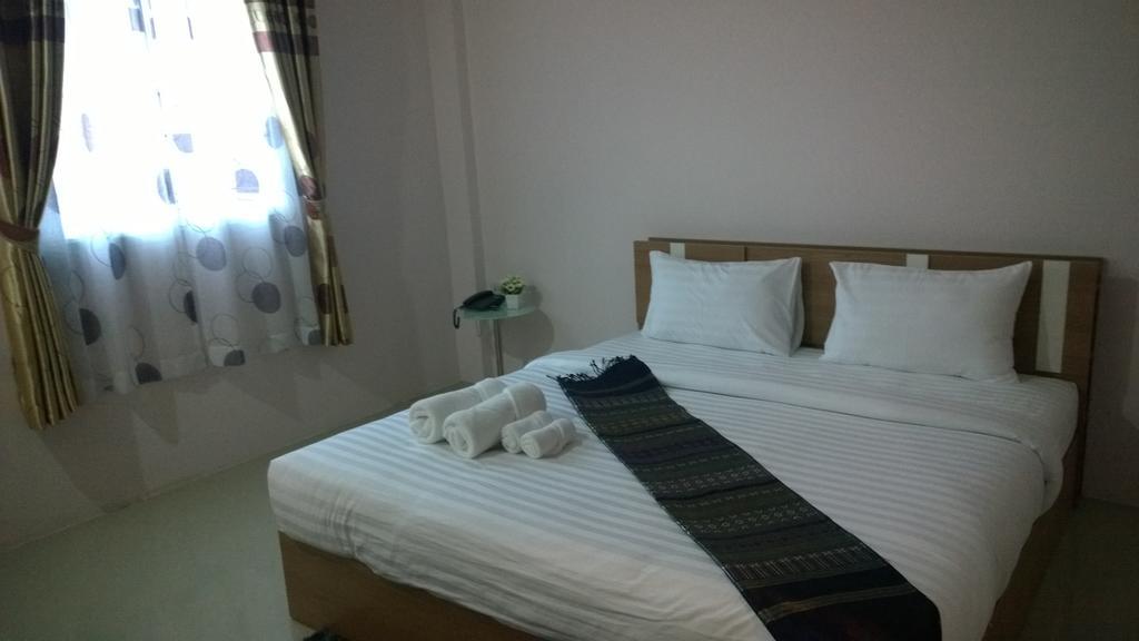 The Zara Double Tree Hotel Ubon Ratchathani Habitación foto